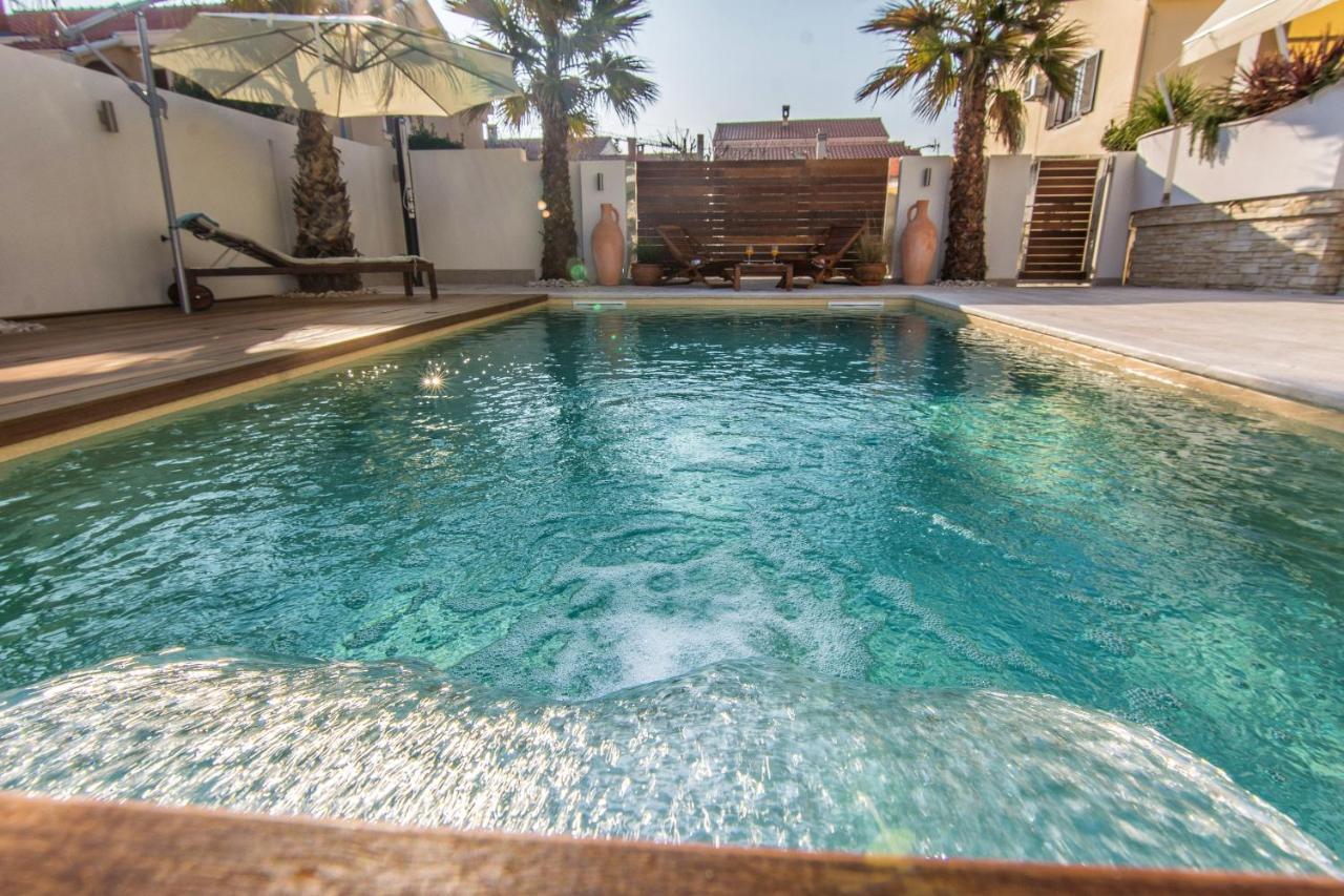 Apartments "Villa Antisin" With Heated Pool Задар Екстер'єр фото