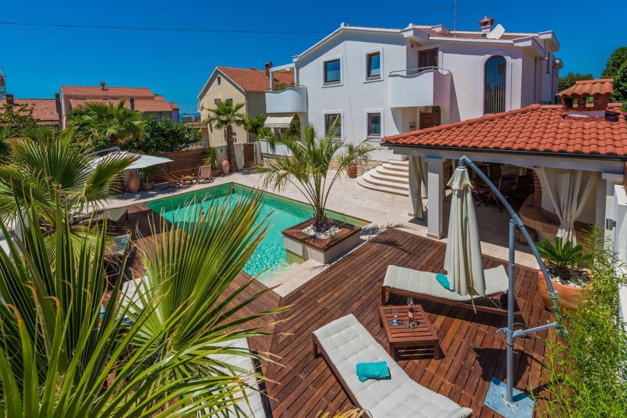 Apartments "Villa Antisin" With Heated Pool Задар Екстер'єр фото