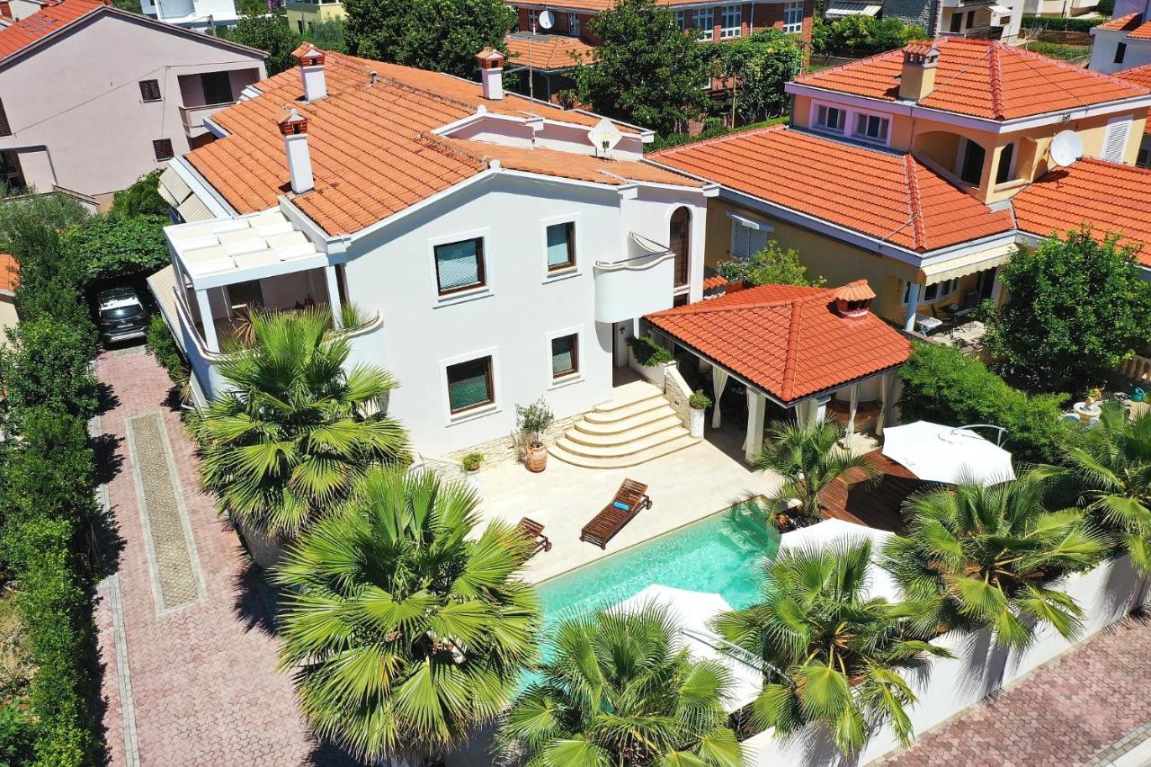 Apartments "Villa Antisin" With Heated Pool Задар Екстер'єр фото