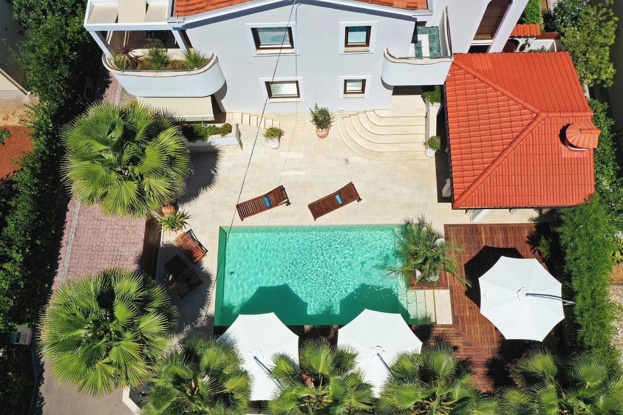Apartments "Villa Antisin" With Heated Pool Задар Екстер'єр фото